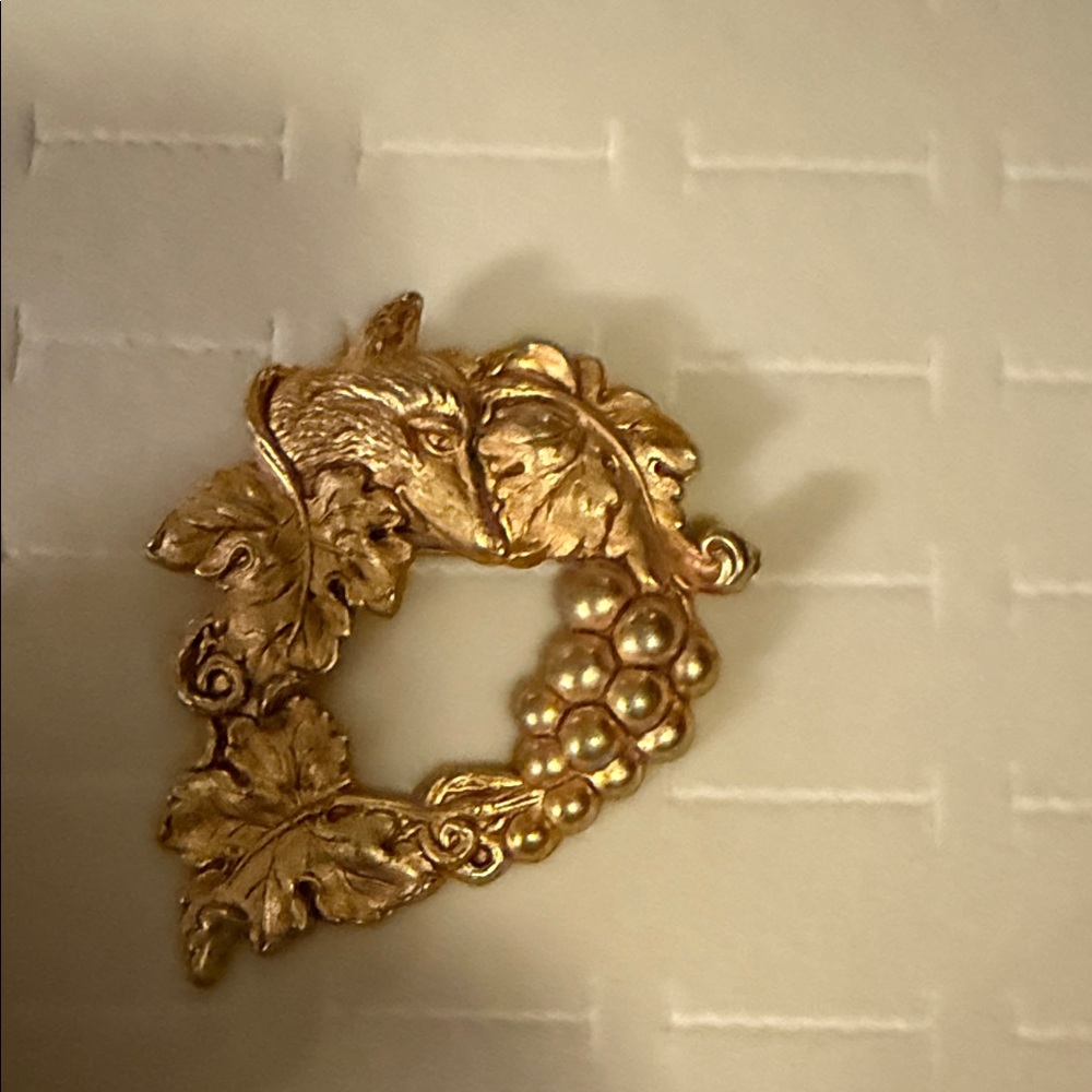 Gold Fox and Grapes Brooch